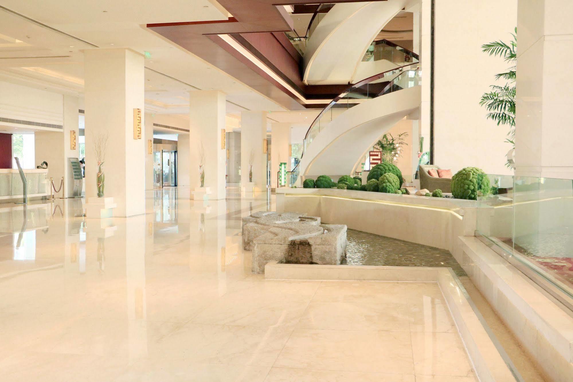 Baolong 4* Shanghai