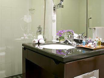 Hotel Baolong 4*